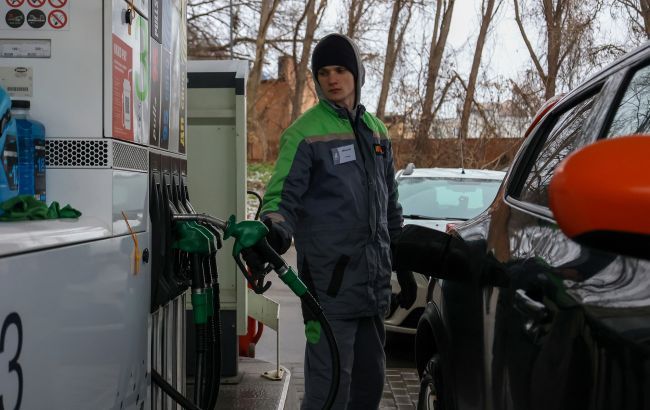Що буде з цінами на АЗС в Україні через операцію в Ірані: пояснення експерта Що буде з цінами на АЗС в Україні через операцію в Ірані: пояснення експерта