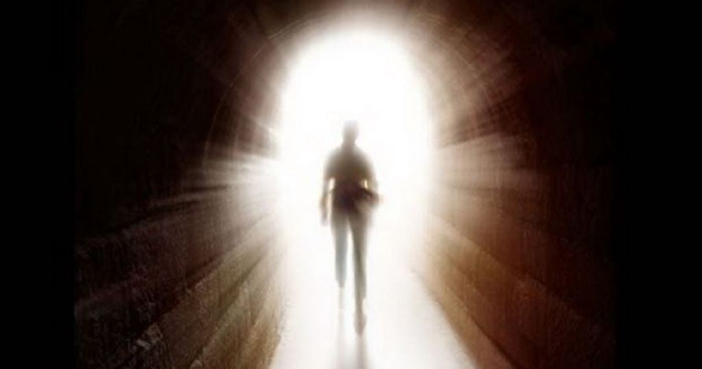 Жінка була мертвою 24 хвилини: що насправді відбувається після смерті Жінка була мертвою 24 хвилини: що насправді відбувається після смерті