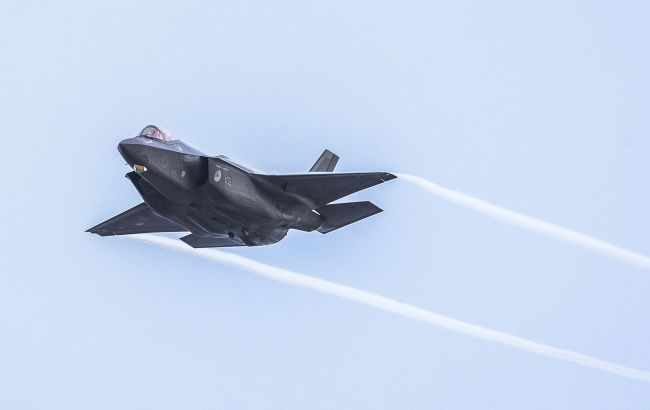 Вперше в історії: F-35 зійшовся у повітряному бою з російським винищувачем Вперше в історії: F-35 зійшовся у повітряному бою з російським винищувачем