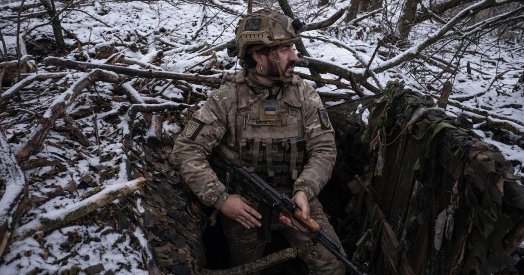 Таємна мобілізація та економія на фронті: генерал розкрив плани Путіна на весняно-літній наступ Таємна мобілізація та економія на фронті: генерал розкрив плани Путіна на весняно-літній наступ