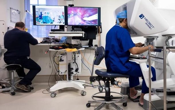 Хірург з Лондона прооперував пацієнта на відстані 2400 кілометрів Хірург з Лондона прооперував пацієнта на відстані 2400 кілометрів