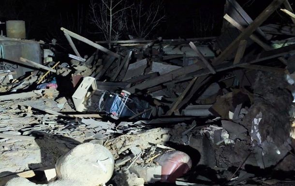 На Миколаївщині двоє дітей загинули через вибух в будинку На Миколаївщині двоє дітей загинули через вибух в будинку