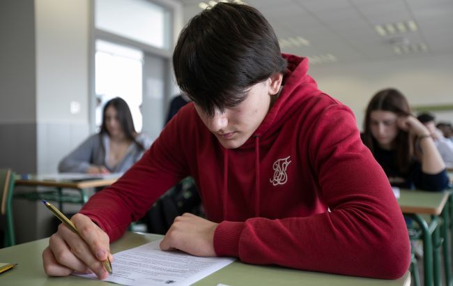 НМТ-2026 за кордоном: що робити вступникам, якщо їхньої країни немає у списку НМТ-2026 за кордоном: що робити вступникам, якщо їхньої країни немає у списку