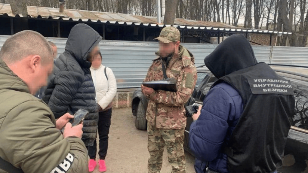 Одесит перевозив чоловіків до Придністров'я і залишився без авто Одесит перевозив чоловіків до Придністров'я і залишився без авто