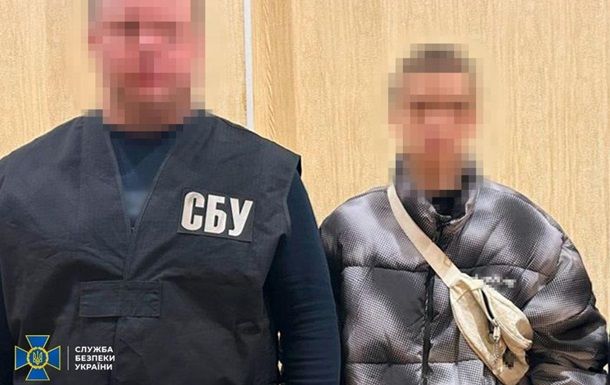 У Полтаві підлітки намагалися підірвати авто з воїнами ЗСУ У Полтаві підлітки намагалися підірвати авто з воїнами ЗСУ