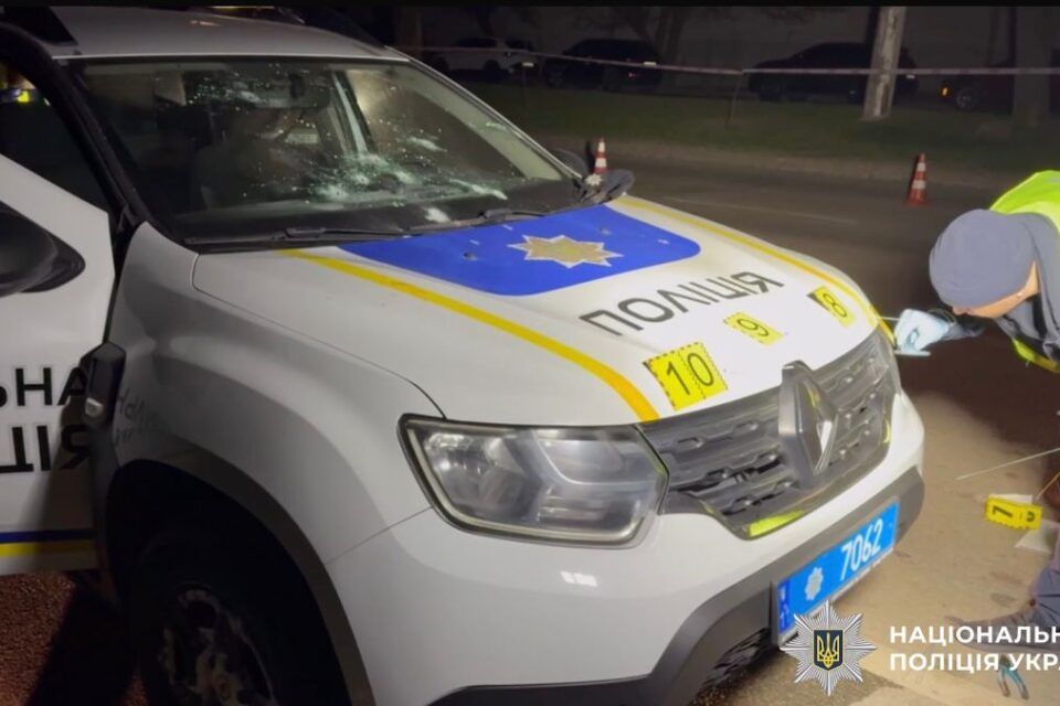 В Одесі постраждалі від збройного нападу патрульні перебувають у вкрай важкому стані В Одесі постраждалі від збройного нападу патрульні перебувають у вкрай важкому стані