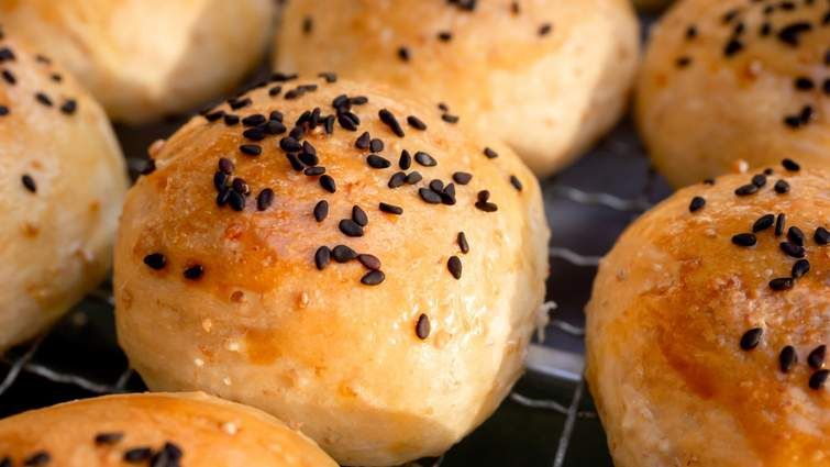 Чизбургер у листковому тісті. Рецепт дня Чизбургер у листковому тісті. Рецепт дня