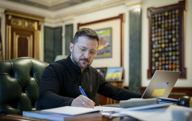 Україна і Саудівська Аравія підпишуть угоду про співпрацю у сфері безпеки, - Bloomberg Україна і Саудівська Аравія підпишуть угоду про співпрацю у сфері безпеки, - Bloomberg