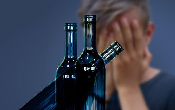 Споїв і виставив за двері: судитимуть чоловіка за смерть 9-річного хлопчика Споїв і виставив за двері: судитимуть чоловіка за смерть 9-річного хлопчика