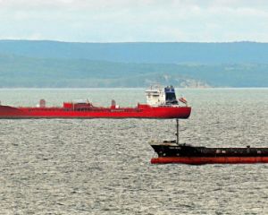 Іран дозволив пройти ще 20 суднам через Ормузьку протоку Іран дозволив пройти ще 20 суднам через Ормузьку протоку