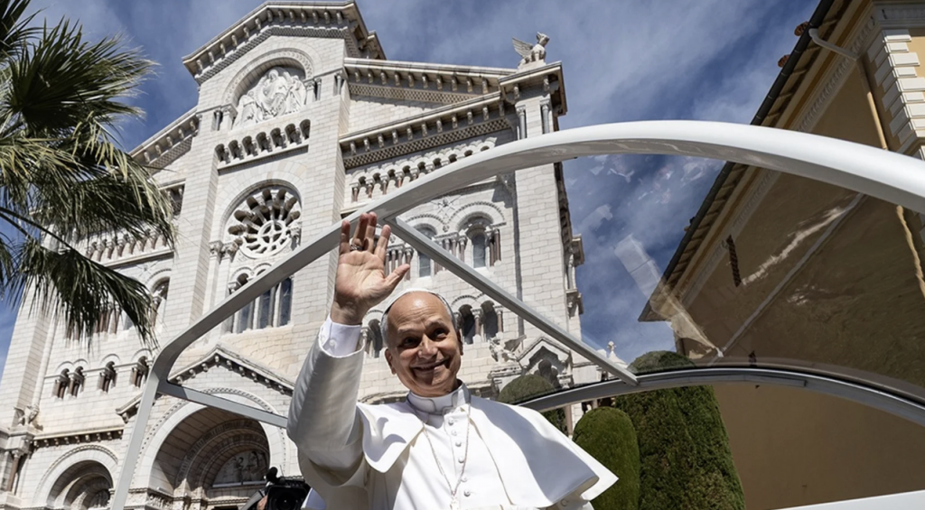 Папа Римський завітав до країни-«раю для мільярдерів». Закликав ділитися своїм багатством Папа Римський завітав до країни-«раю для мільярдерів». Закликав ділитися своїм багатством