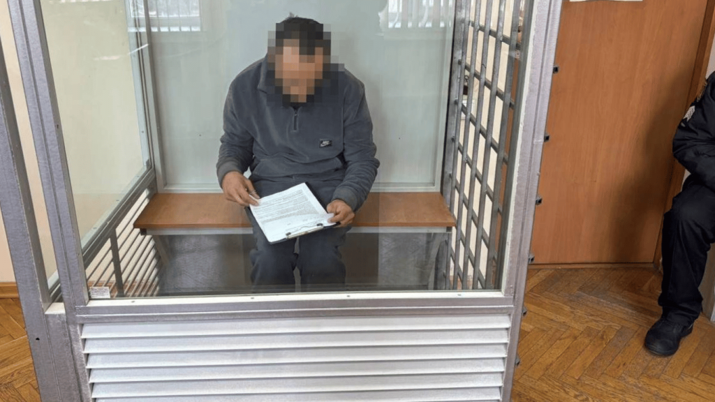 На Одещині син випадково вбив матір і отримав умовний термін На Одещині син випадково вбив матір і отримав умовний термін