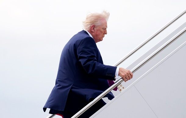 З літаком Трампа у Флориді сталися відразу два інциденти З літаком Трампа у Флориді сталися відразу два інциденти