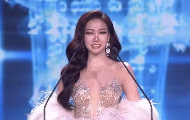 У Міс Таїланд просто на сцені випали зуби: вона не розгубилася (відео) У Міс Таїланд просто на сцені випали зуби: вона не розгубилася (відео)