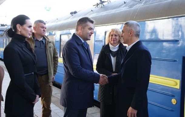 Прем'єр-міністр Болгарії прибув до Києва Прем'єр-міністр Болгарії прибув до Києва