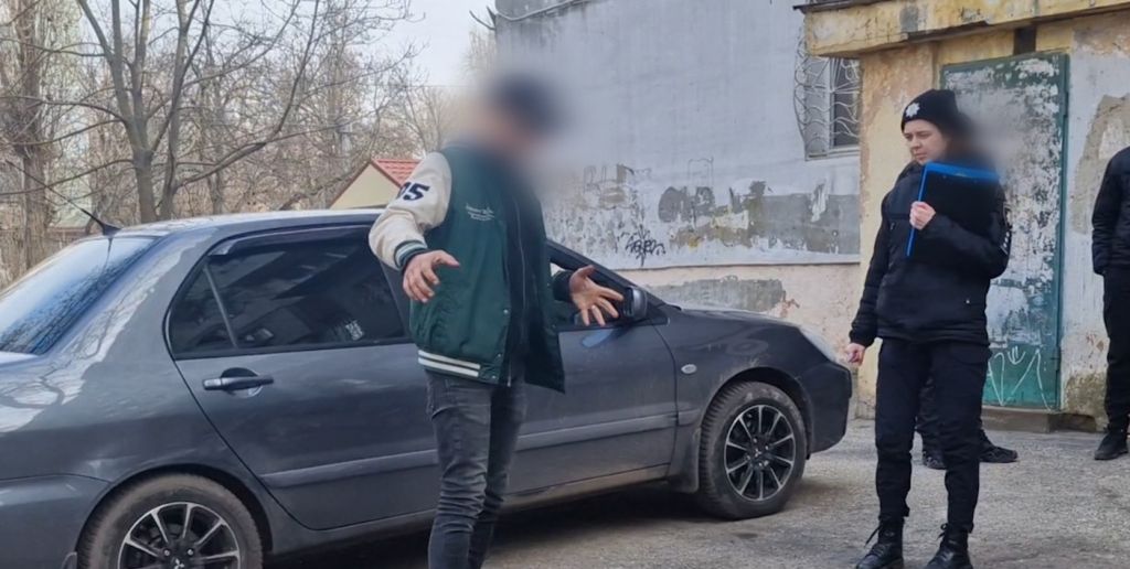 В Одесі чоловіка підозрюють у підпалі двох авто преміумкласу В Одесі чоловіка підозрюють у підпалі двох авто преміумкласу