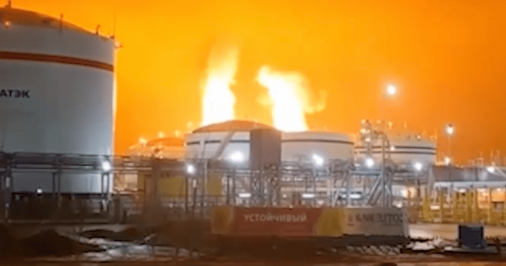 П’ята атака за 10 днів: українські безпілотники вивели з ладу стратегічний порт Росії П’ята атака за 10 днів: українські безпілотники вивели з ладу стратегічний порт Росії