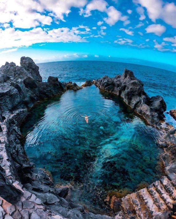 Бірюзова вода та +30: назвали пʼять топових місць для відпочинку в квітні Бірюзова вода та +30: назвали пʼять топових місць для відпочинку в квітні