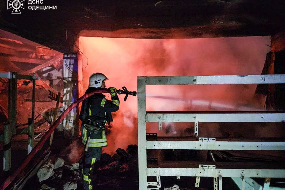 Росіяни вночі атакували Ізмаїл (фото) Росіяни вночі атакували Ізмаїл (фото)
