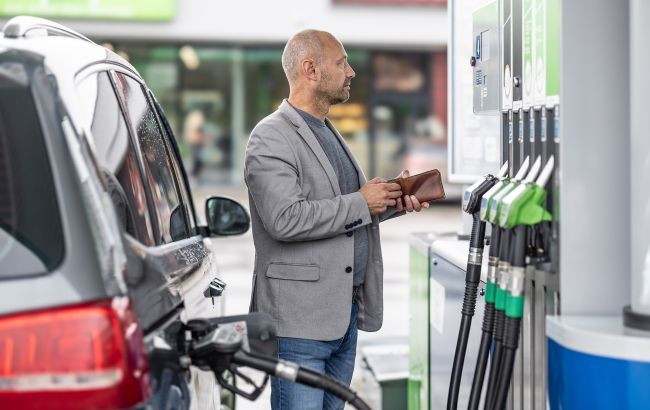 Дизель вже по 97 гривень за літр: як змінилися ціни на АЗС 8 квітня Дизель вже по 97 гривень за літр: як змінилися ціни на АЗС 8 квітня