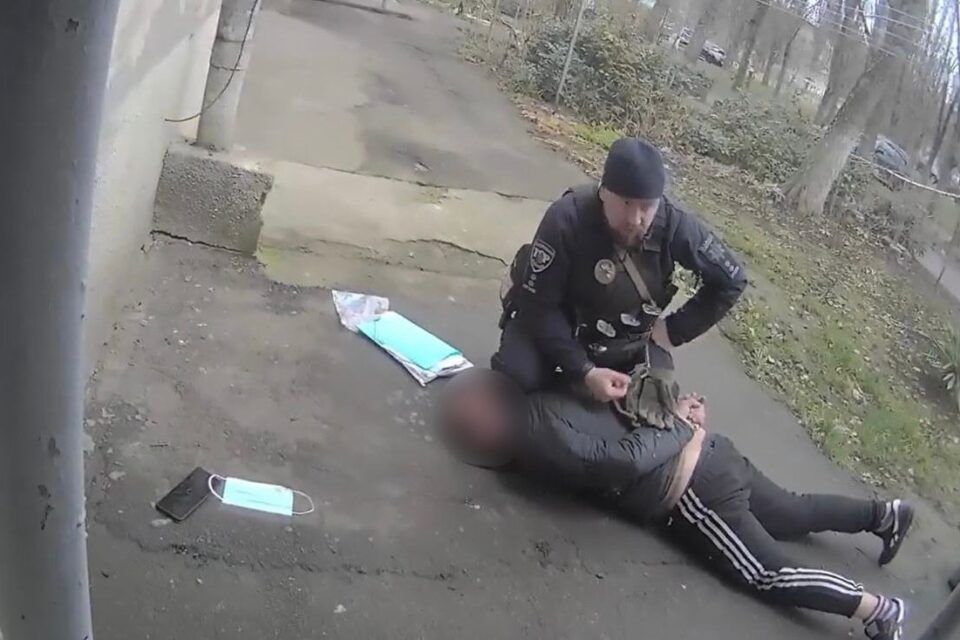 В Одесі судитимуть чоловіка, який годинами катував співмешканку В Одесі судитимуть чоловіка, який годинами катував співмешканку