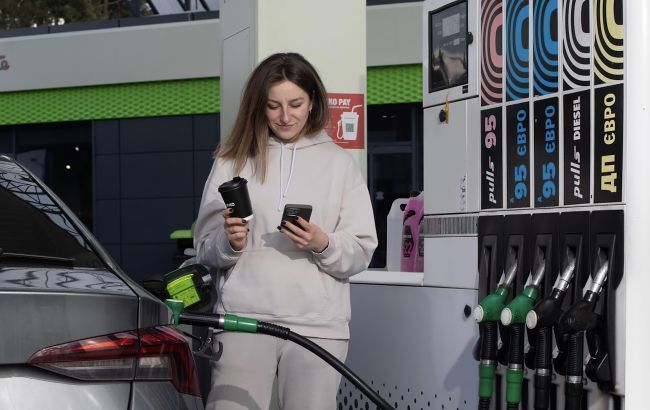 Пальне дешевшає? Що відбувається з цінами на АЗС 9 квітня Пальне дешевшає? Що відбувається з цінами на АЗС 9 квітня