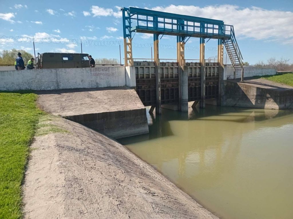 У Болградському районі наповнюють місцеві озера, щоб урегулювати водний режим У Болградському районі наповнюють місцеві озера, щоб урегулювати водний режим