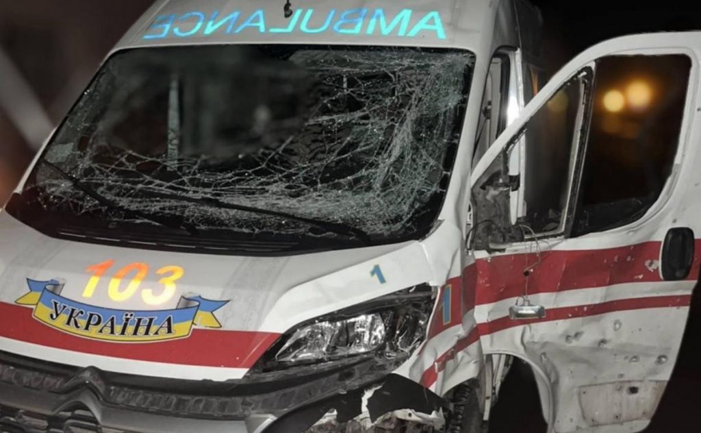 "Великоднє перемир’я" на Сумщині: окупанти атакували машину медиків, є поранені "Великоднє перемир’я" на Сумщині: окупанти атакували машину медиків, є поранені