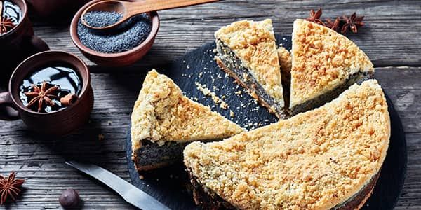 Маковий пляцок — як приготувати ніжний сирний десерт, який має вигляд, мов із кондитерської Маковий пляцок — як приготувати ніжний сирний десерт, який має вигляд, мов із кондитерської