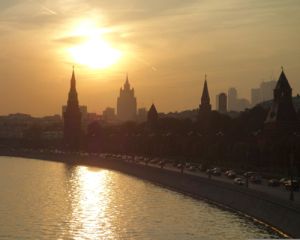 Кремль відмовився вітати Мадяра з перемогою на виборах Кремль відмовився вітати Мадяра з перемогою на виборах