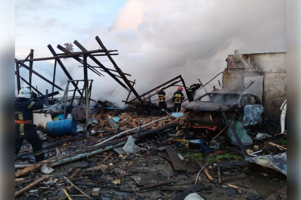 Ізмаїльські гвардійці допомогли ліквідувати наслідки атаки ворожих БпЛА Ізмаїльські гвардійці допомогли ліквідувати наслідки атаки ворожих БпЛА