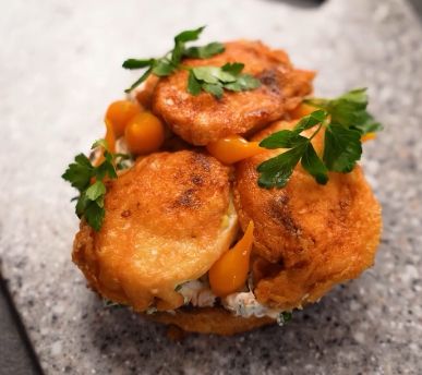 Що робити з паскою і вареними яйцями після Великодня: бутерброд за рецептом Ольги Мартиновської Що робити з паскою і вареними яйцями після Великодня: бутерброд за рецептом Ольги Мартиновської