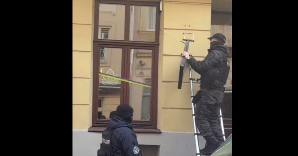 У Львові накрили скандальну мережу наркомагазинів: подробиці У Львові накрили скандальну мережу наркомагазинів: подробиці