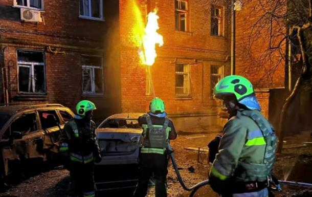 РФ масовано атакувала Україну. Є влучання та жертви в Києві, Одесі й Дніпрі РФ масовано атакувала Україну. Є влучання та жертви в Києві, Одесі й Дніпрі