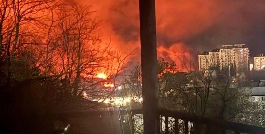 Росія у вогні через потужну "бавовну": є "прильоти" по НПЗ Росія у вогні через потужну "бавовну": є "прильоти" по НПЗ