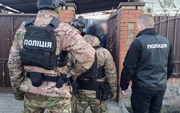 У Кропивницькому викрили групу квартирних шахраїв У Кропивницькому викрили групу квартирних шахраїв