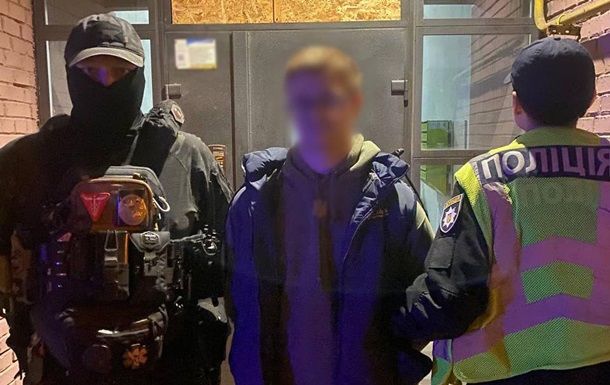 Киянин намагався підпалити відділення банку на замовлення РФ Киянин намагався підпалити відділення банку на замовлення РФ