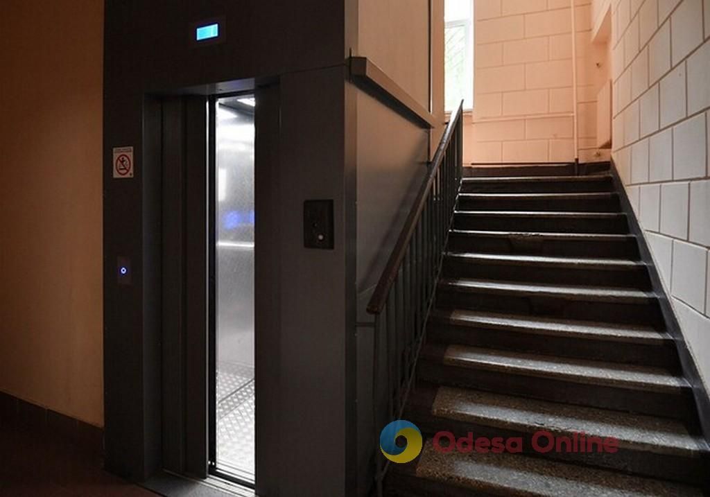 Напав на жінку в ліфті: в Одесі затримали серійного грабіжника Напав на жінку в ліфті: в Одесі затримали серійного грабіжника