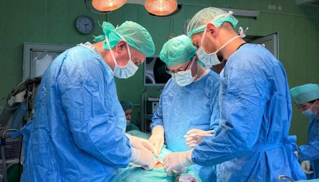 Шокуюча історія: у Львові з тіла жінки видалили термометр, з яким вона прожила вісім років (фото) Шокуюча історія: у Львові з тіла жінки видалили термометр, з яким вона прожила вісім років (фото)