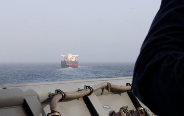 США чотири рази відкривали попереджувальний вогонь по кораблям в Ормузі США чотири рази відкривали попереджувальний вогонь по кораблям в Ормузі