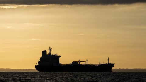 Танкерні перевезення через Ормузьку протоку почали відновлюватися після тривалого простою Танкерні перевезення через Ормузьку протоку почали відновлюватися після тривалого простою