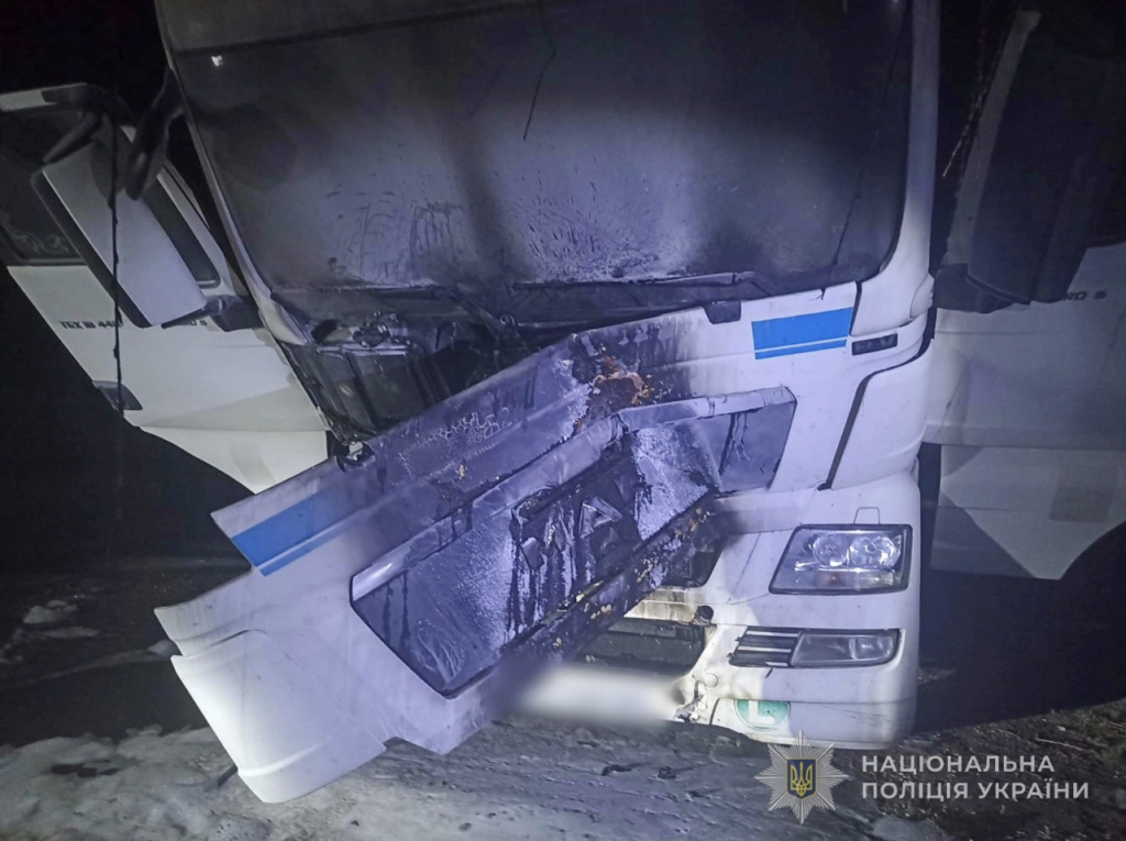 На Одещині двоє чоловіків підпалили вантажівку за обіцянку легких грошей — винагороду так і не отримали(відео) На Одещині двоє чоловіків підпалили вантажівку за обіцянку легких грошей — винагороду так і не отримали(відео)