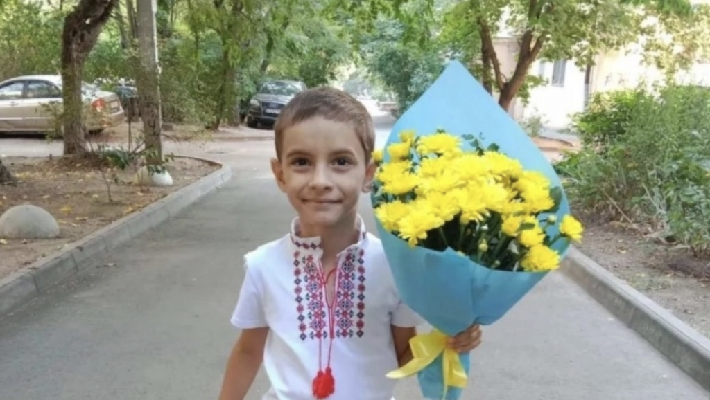 Мама маленького Оскара, який потрапив під тролейбус в Одесі, шукає свідків ДТП Мама маленького Оскара, який потрапив під тролейбус в Одесі, шукає свідків ДТП