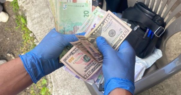 На Харківщині продавали одруження за 2 тисяч доларів На Харківщині продавали одруження за 2 тисяч доларів