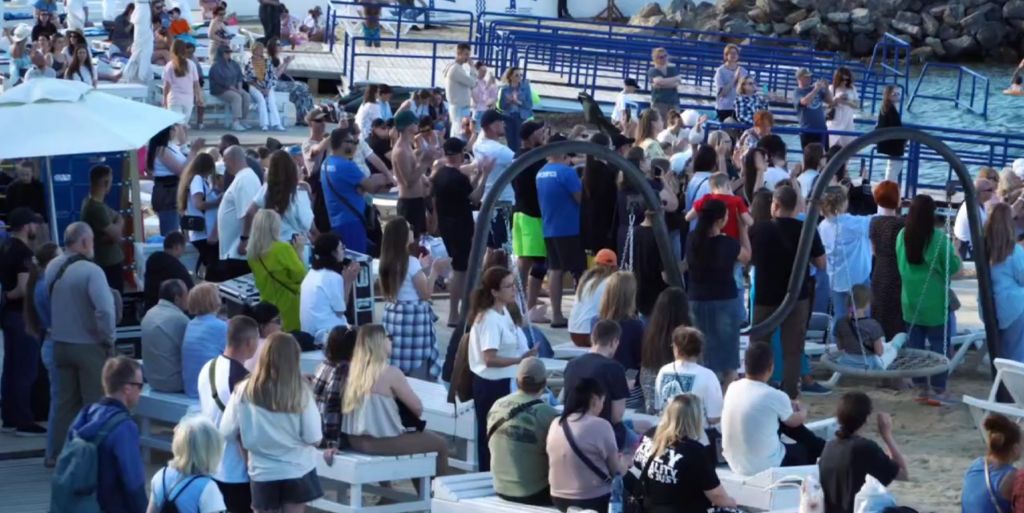 В Одесі відкрили інклюзивний пляж для ветеранів та людей з інвалідністю В Одесі відкрили інклюзивний пляж для ветеранів та людей з інвалідністю