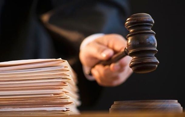 Чоловіка судитимуть за багаторічне ґвалтування падчерки Чоловіка судитимуть за багаторічне ґвалтування падчерки
