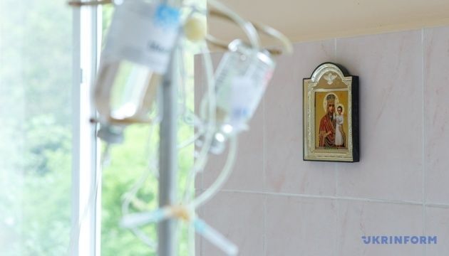 У Буковелі в готелі отруїлася 21 дитина, четверо - у важкому стані в лікарні У Буковелі в готелі отруїлася 21 дитина, четверо - у важкому стані в лікарні