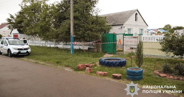 На Київщині жінка вбила коханого ножем На Київщині жінка вбила коханого ножем