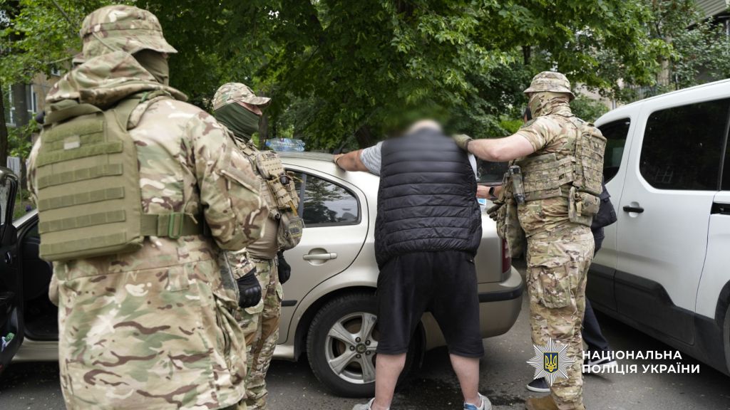 Одеські поліцейські викрили чергову схему незаконного переправлення військовозобов’язаних через державний кордон України та затримали організатора Одеські поліцейські викрили чергову схему незаконного переправлення військовозобов’язаних через державний кордон України та затримали організатора
