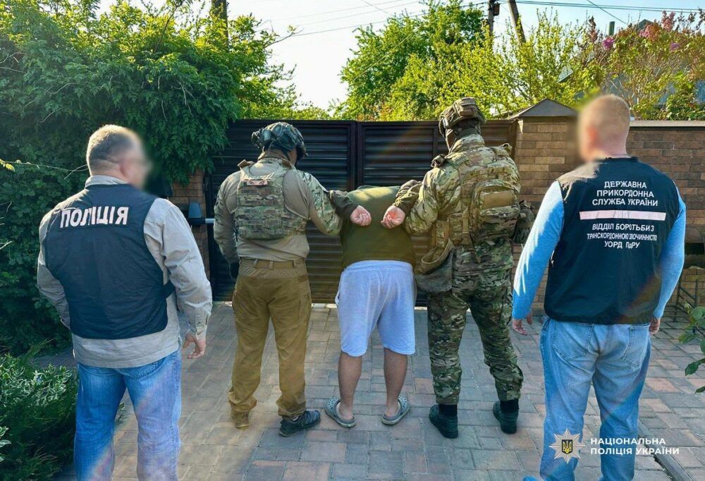 Виїжджали у “рейси” і не поверталися: в Ізмаїлі викрили схему перевізника Виїжджали у “рейси” і не поверталися: в Ізмаїлі викрили схему перевізника